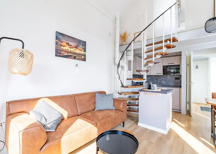 Appartement Plevierstraat 3a *